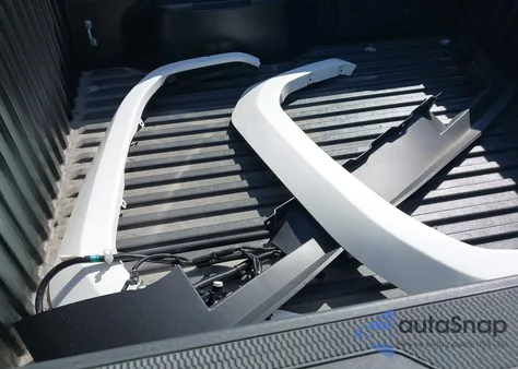 2025 Toyota Tacoma Trd Sport 2Wd z USA, uszkodzony, nr VIN 3TMKB5FN1SM030756